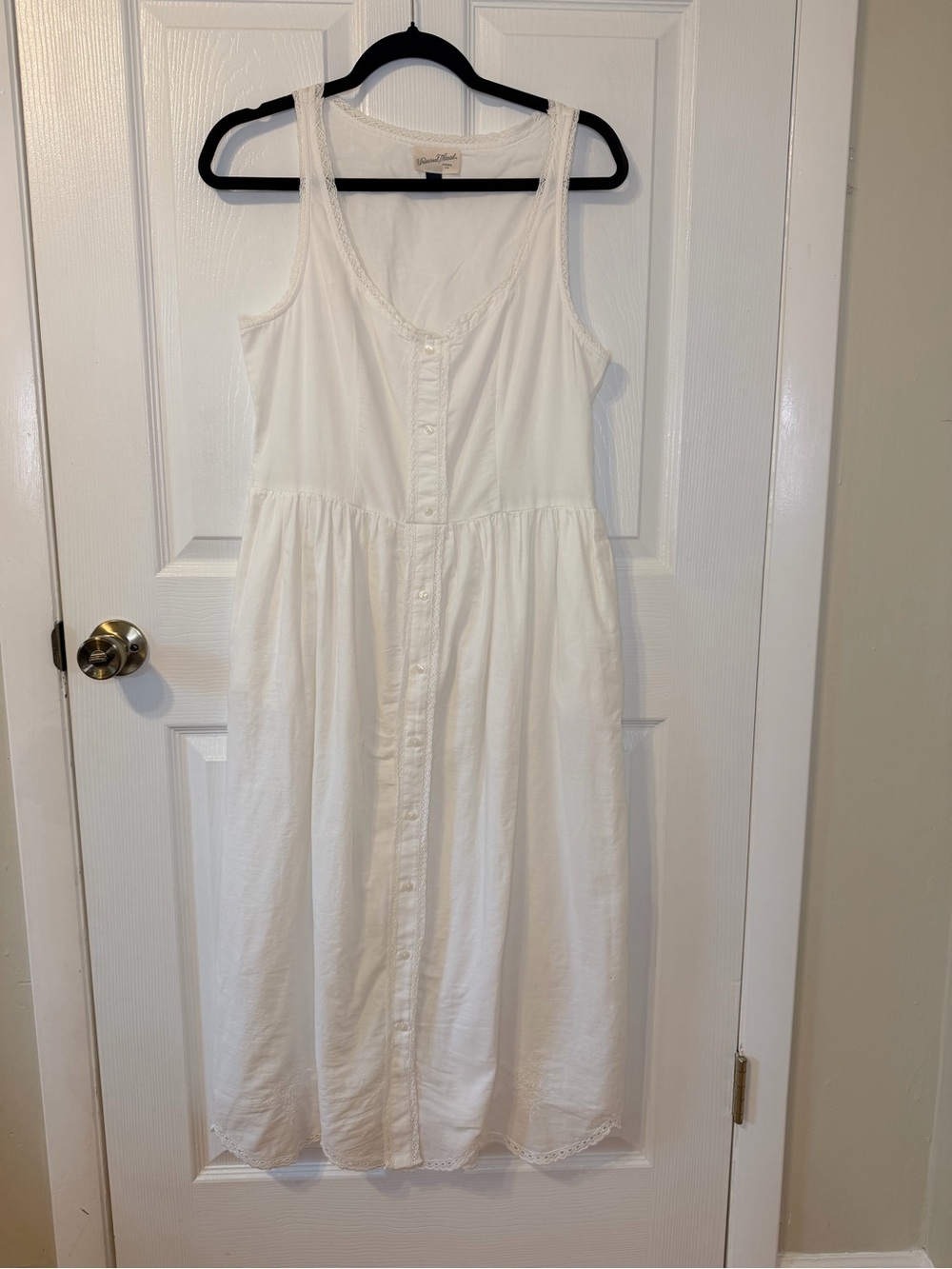 Universal Thread White Sleeveless Button-Front Embroidered Summer Dress